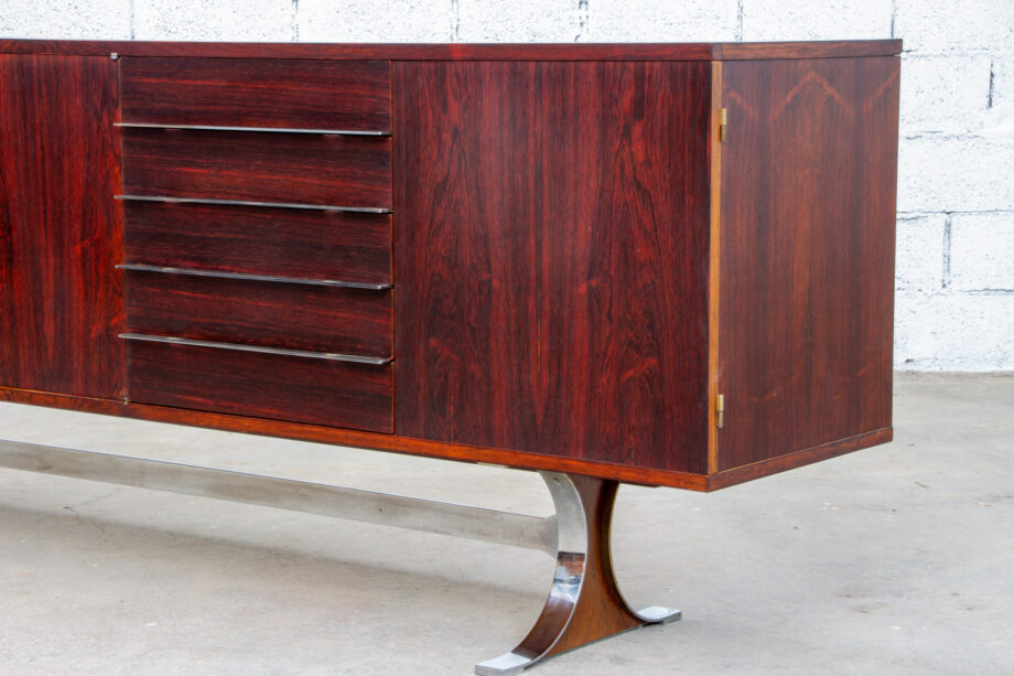Enfilade René-Jean Caillette édition Charron en palissandre de Rio. Modèle "Sylvie"