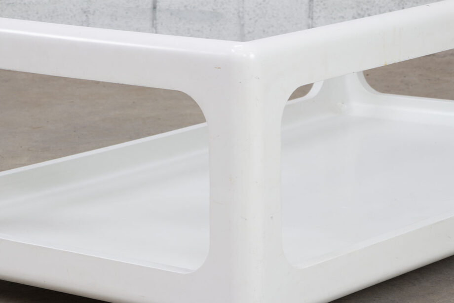 Table basse Peter Ghyczy édition Horn Collection