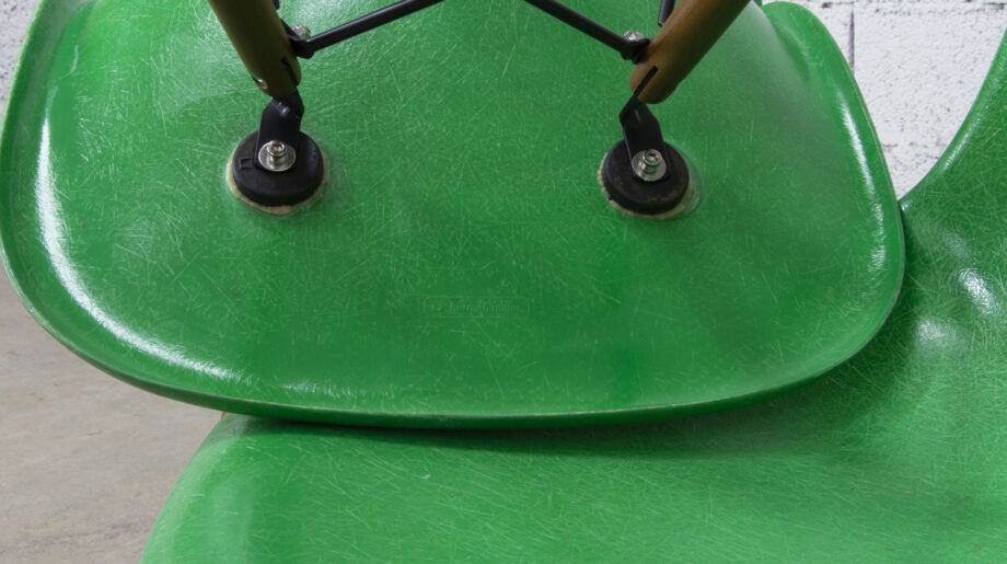 Chaises DSW Eames Cadmiun green  édition Herman Miller