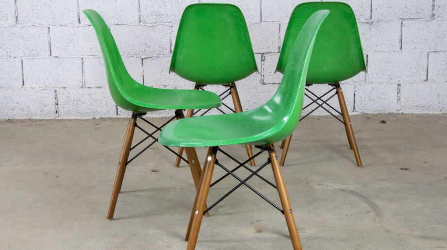Chaises DSW Eames Cadmiun green  édition Herman Miller
