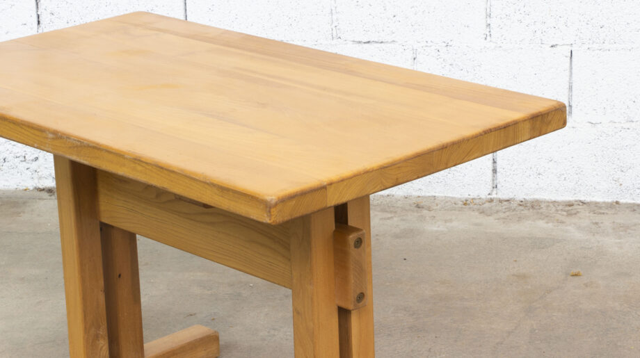 Table Les Arcs de Charlotte Perriand en orme