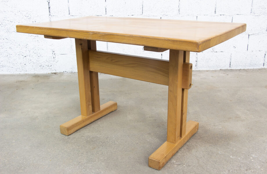 Table Les Arcs de Charlotte Perriand en orme