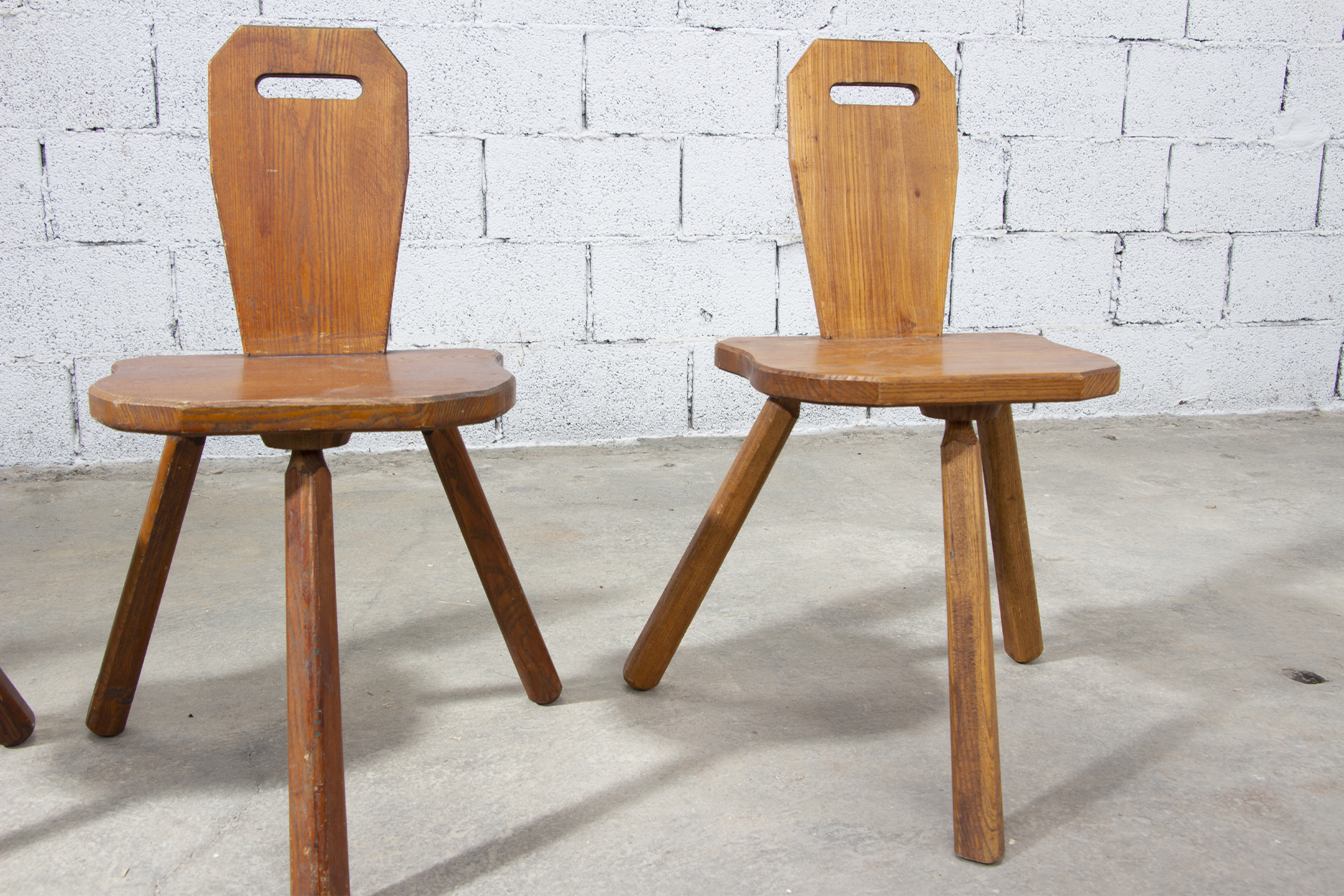 chaises-brutalistechaises-vintage-brutaliste-old-design-2