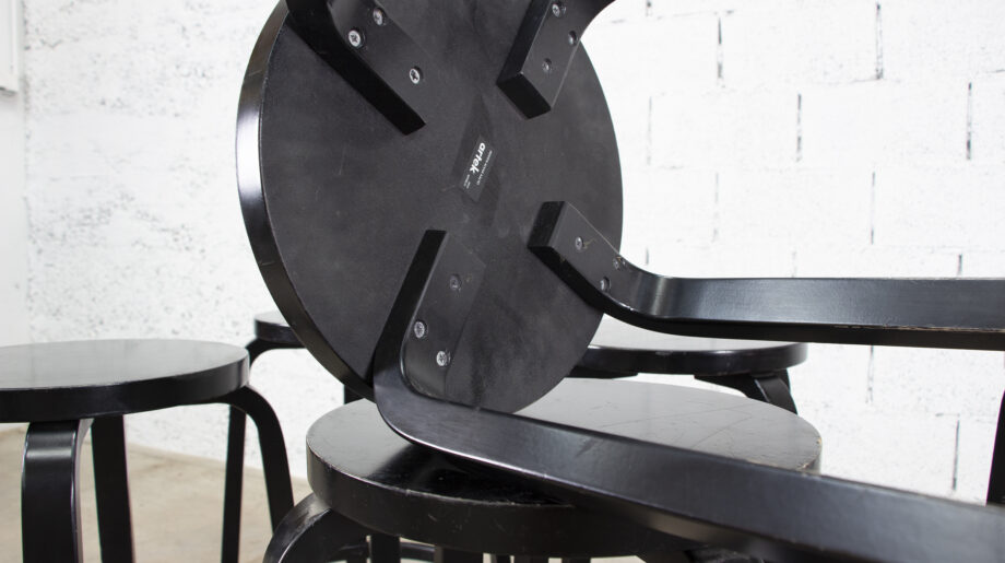 Tabouret Alvar Aalto édition Artek modèle 64