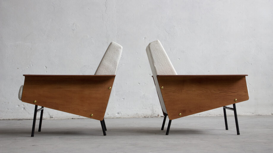 Paire de fauteuils G 10 bis de Pierre Guariche édition Airborne