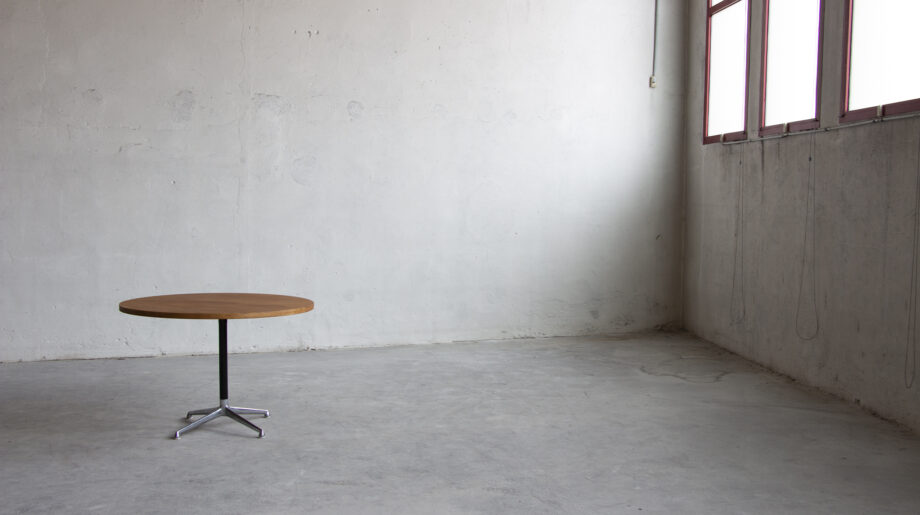 Table de Ray et Charles Eames édition Herman Miller