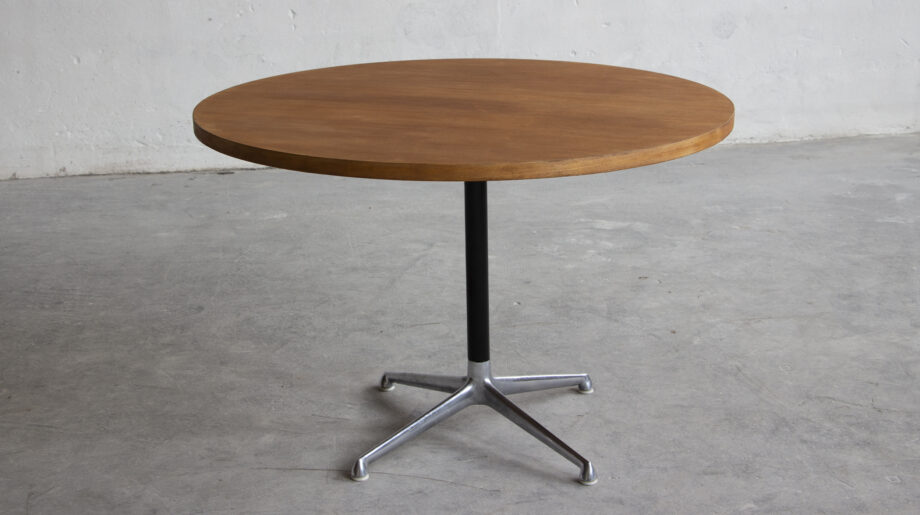 Table de Ray et Charles Eames édition Herman Miller