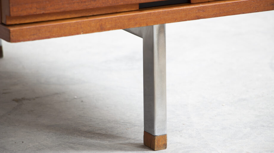 Bureau Pierre Guariche ARP pour  Minvielle