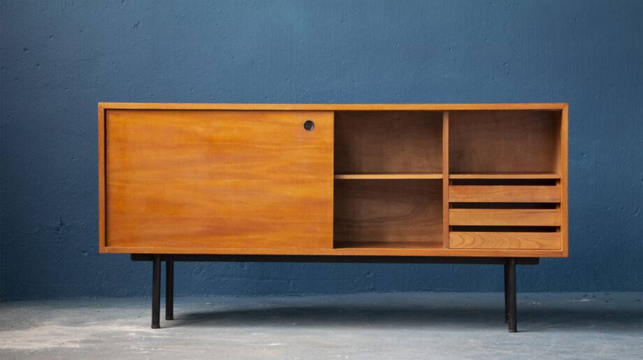 Enfilade en orme de Gaëtan Frontisi édition Meuble TV, 1953.
