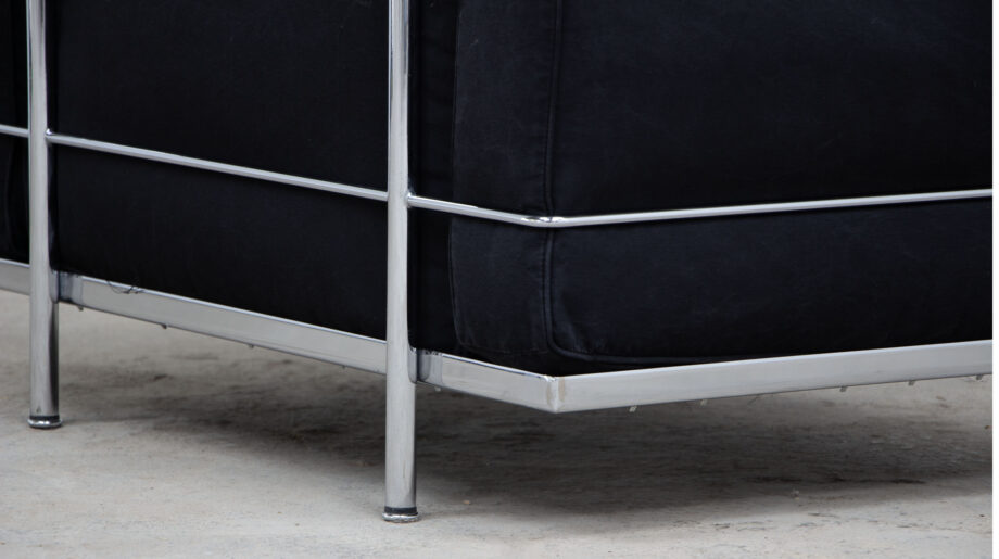 Fauteuil LC3  par Charlotte Perriand, Le Corbusier et Pierre Jeanneret pour Cassina