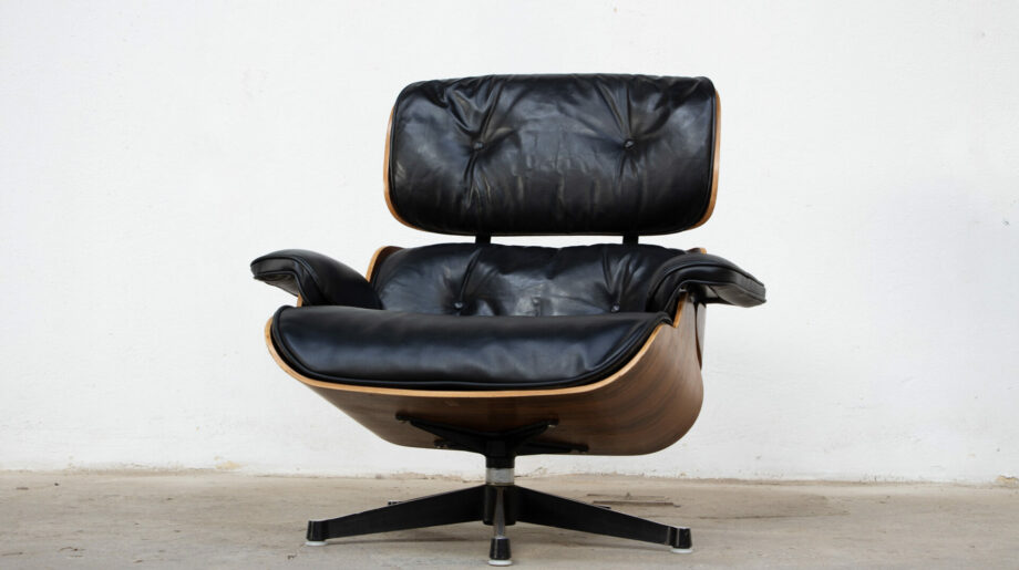 Lounge-chair-Eames-Herman-Miller-mobilier-international-ottoman -palissandre-rio-olddesign-vintage-cuir-noir-vitra-rosewood-fauteuil