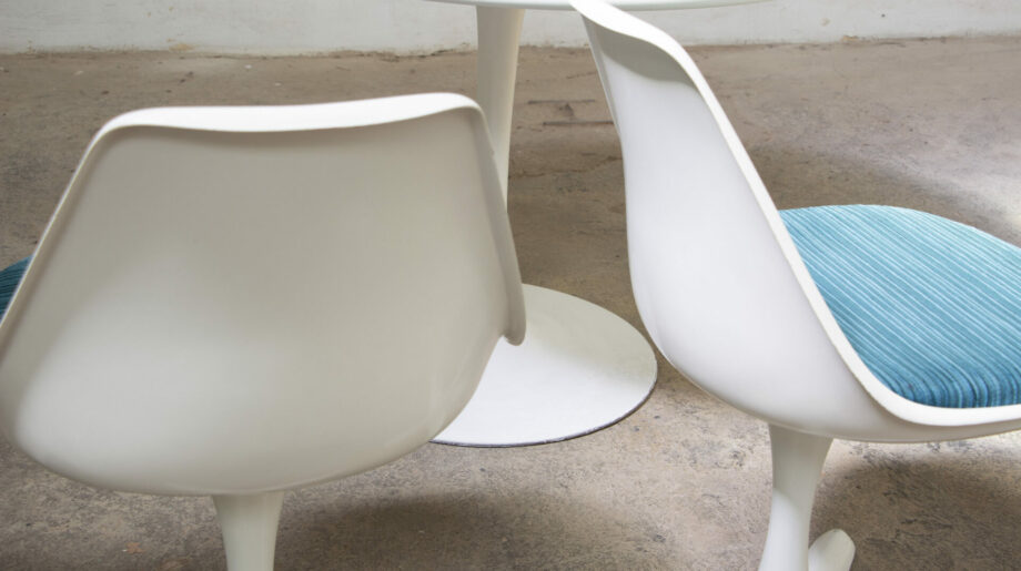 table-chaises-vintage-mid-century-space-age-modern-tulipe-tulip-knoll-arkana-maurice-burke-england-fiber-glass-fibre-verre-ölddesign