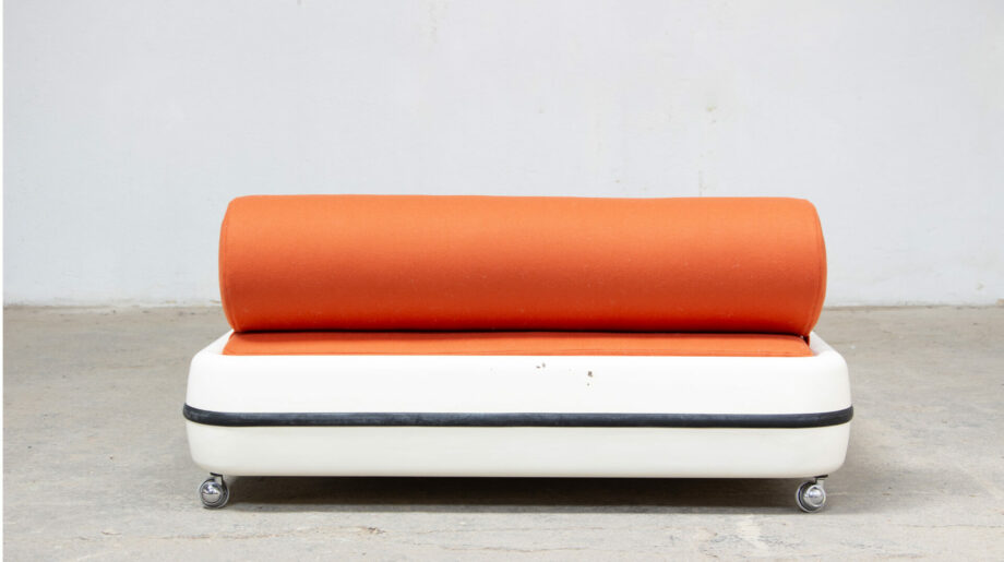 daybed-bed-lit-repos-vintage-marc-held-prisunic-merrat-fibre-verre-fiberglasss-space-age-midcentury-french-design-seventies-70-ölddesign
