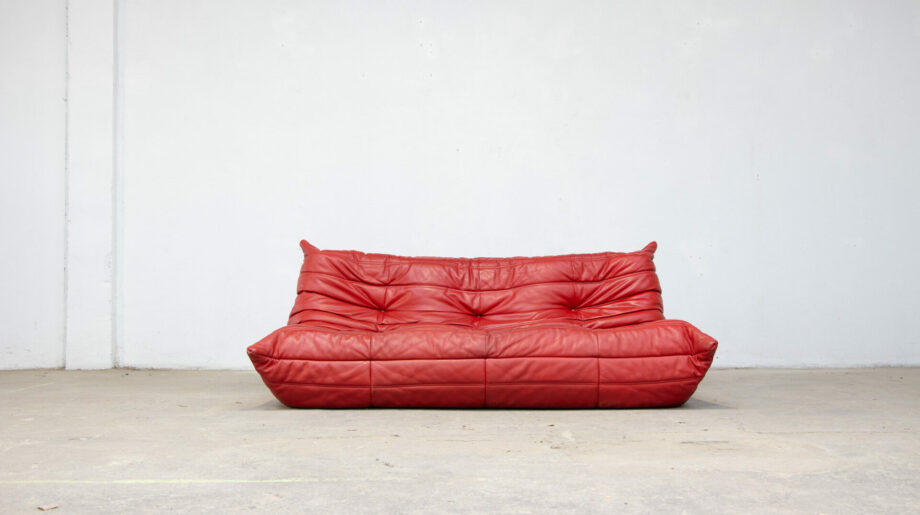 canapé-sofa-togo-ligne-roset-michel-ducaroy-vintage-1970-armchair-chair-leather-rouge-red-ölddesign