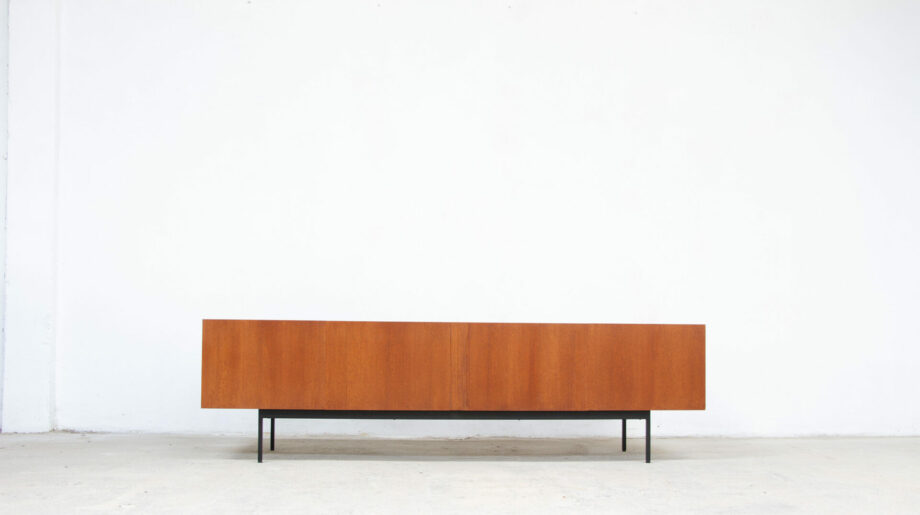 olddesign-enfilade-vintage- B40- Dieter- waeckerlin-behr-teack-teak-sideboard-b-40-credenza-buffet