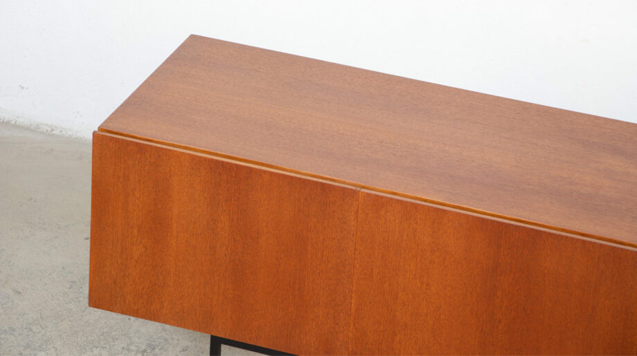 olddesign-enfilade-vintage- B40- Dieter- waeckerlin-behr-teack-teak-sideboard-b-40-credenza-buffet