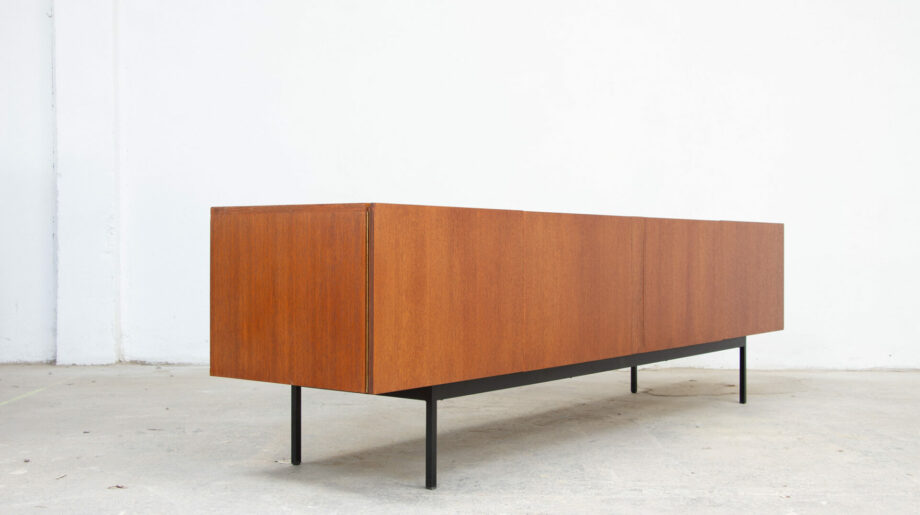 olddesign-enfilade-vintage- B40- Dieter- waeckerlin-behr-teack-teak-sideboard-b-40-credenza-buffet