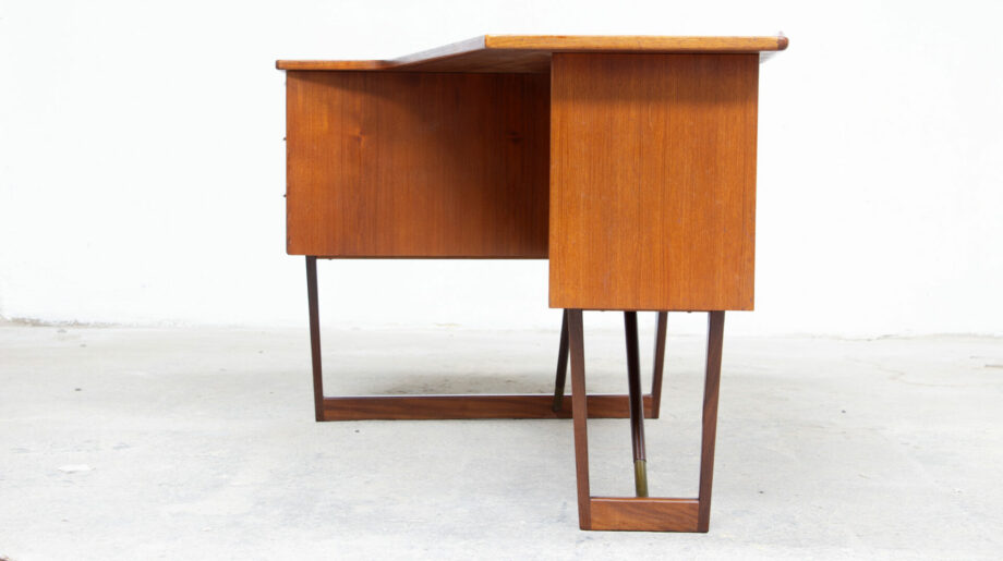 bureau-vintage-desk-danish-modern-teck-teak-peter-lovig-nielsen-1964-danois-scandinave-boomrang-ölddesign