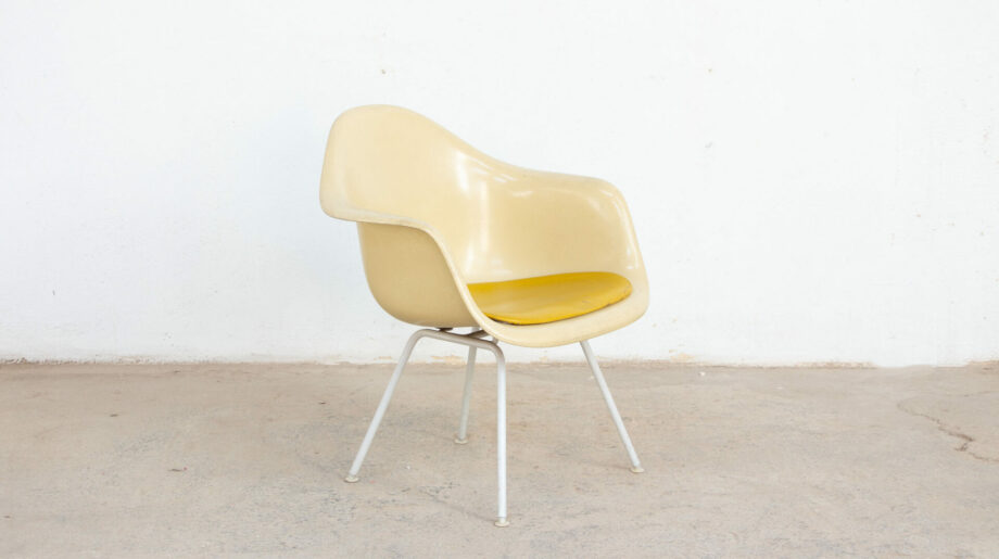 chaise-chair-dax-Eames-Herman-Miller-fibre-verre-vintage-ölddesign-armchair-vitra-midcentury