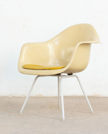 chaise-chair-dax-Eames-Herman-Miller-fibre-verre-vintage-ölddesign-armchair-vitra-midcentury