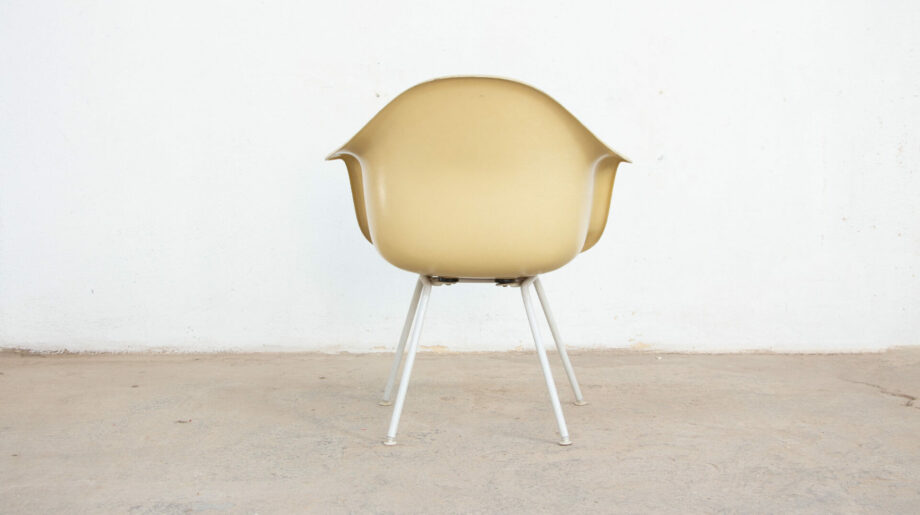chaise-chair-dax-Eames-Herman-Miller-fibre-verre-vintage-ölddesign-armchair-vitra-midcentury