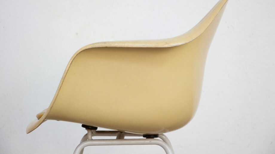 chaise-chair-dax-Eames-Herman-Miller-fibre-verre-vintage-ölddesign-armchair-vitra-midcentury