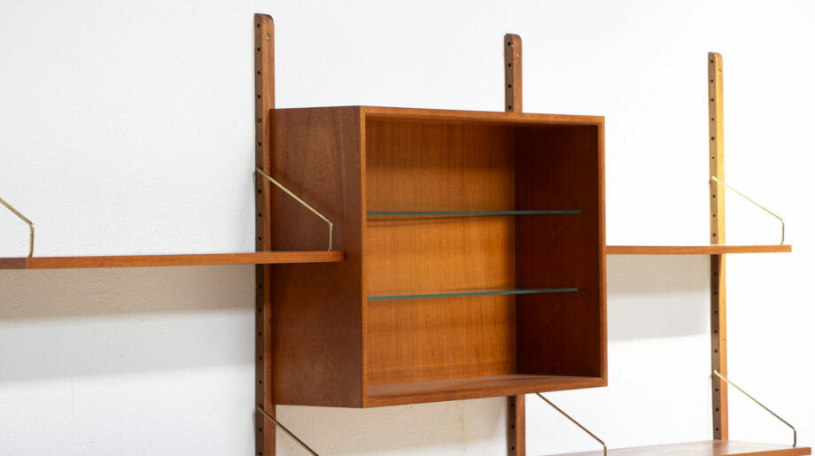 olddesign-bibliothèque-scandinave-vintage-poul-cadovius-Cado-royal-system-teck-danish-wall-unit-shelving-étagères