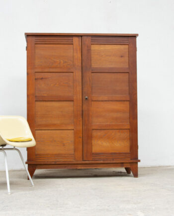 armoire-rene-gabriel-chêne-reconsruction-1945-1950-massif-oak-france-french-design-ölddesign-eames-chair