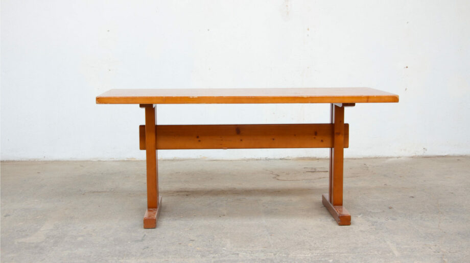 table-dining-charlotte-perriand-pin-les-arcs-france-french-design-olddesign-1960-pine