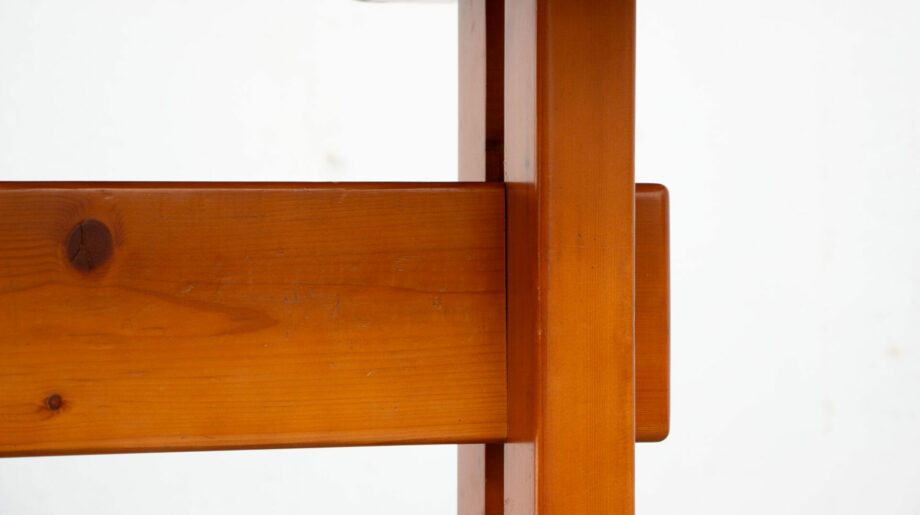 table-dining-charlotte-perriand-pin-les-arcs-france-french-design-olddesign-1960-pine
