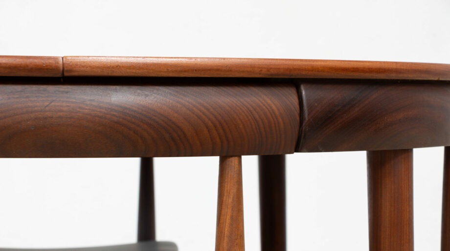 table-scandinave-chaises-vintage-lyon-hans-olsen-roundette-danoise-frem-rojle-teck-danish-modern-scanidnavian-teak-midcentury-dining-olddesign-XX-mobilier-set-chair