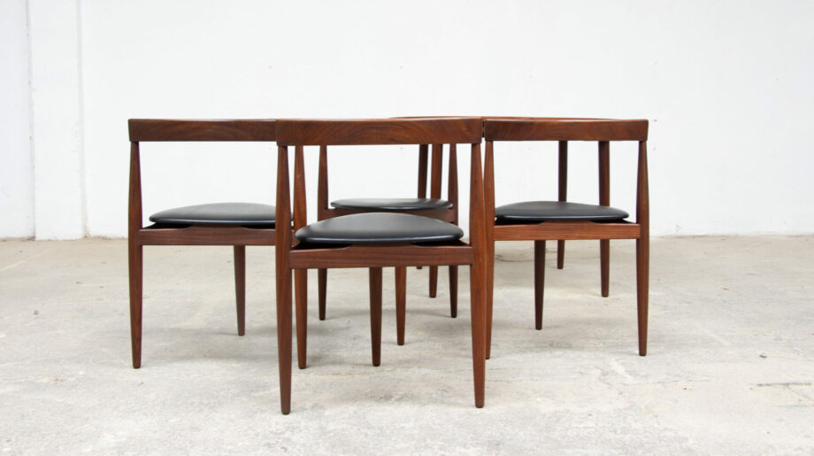 table-scandinave-chaises-vintage-lyon-hans-olsen-roundette-danoise-frem-rojle-teck-danish-modern-scanidnavian-teak-midcentury-dining-olddesign-XX-mobilier-set-tripode-tripod