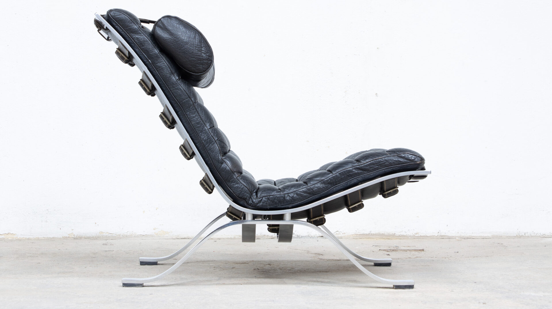 lounge-chair-arne-norell-ari-fauteuil-armchair-cuir-noir-leather-black-suedois-sweden-danish-modern-mid-century-old-design-1960-ölddesign