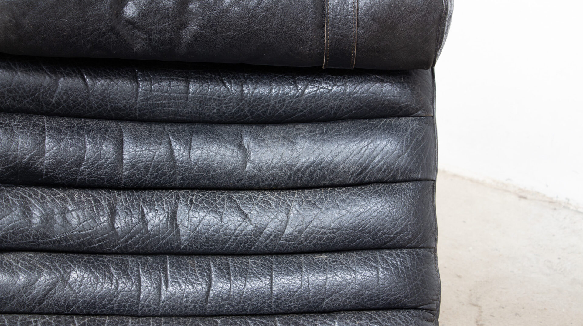 lounge-chair-arne-norell-ari-fauteuil-armchair-cuir-noir-leather-black-suedois-sweden-danish-modern-mid-century-old-design-1960-ölddesign