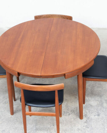 table-scandinave-chaises-vintage-hans-olsen-roundette-danoise-chairs-frem-rojle-teck-danish-modern-scanidnavian-teak-midcentury-dining-olddesign-XX-mobilier-set