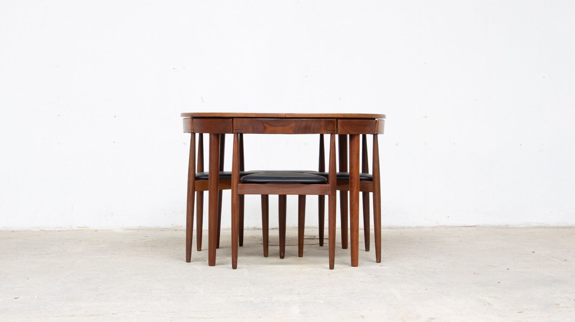 Ensemble vintage chaises tripodes et table en teck Hans Olsen, modèle Roundette, pour l'éditeur Danois Frem Rojle, 1960
