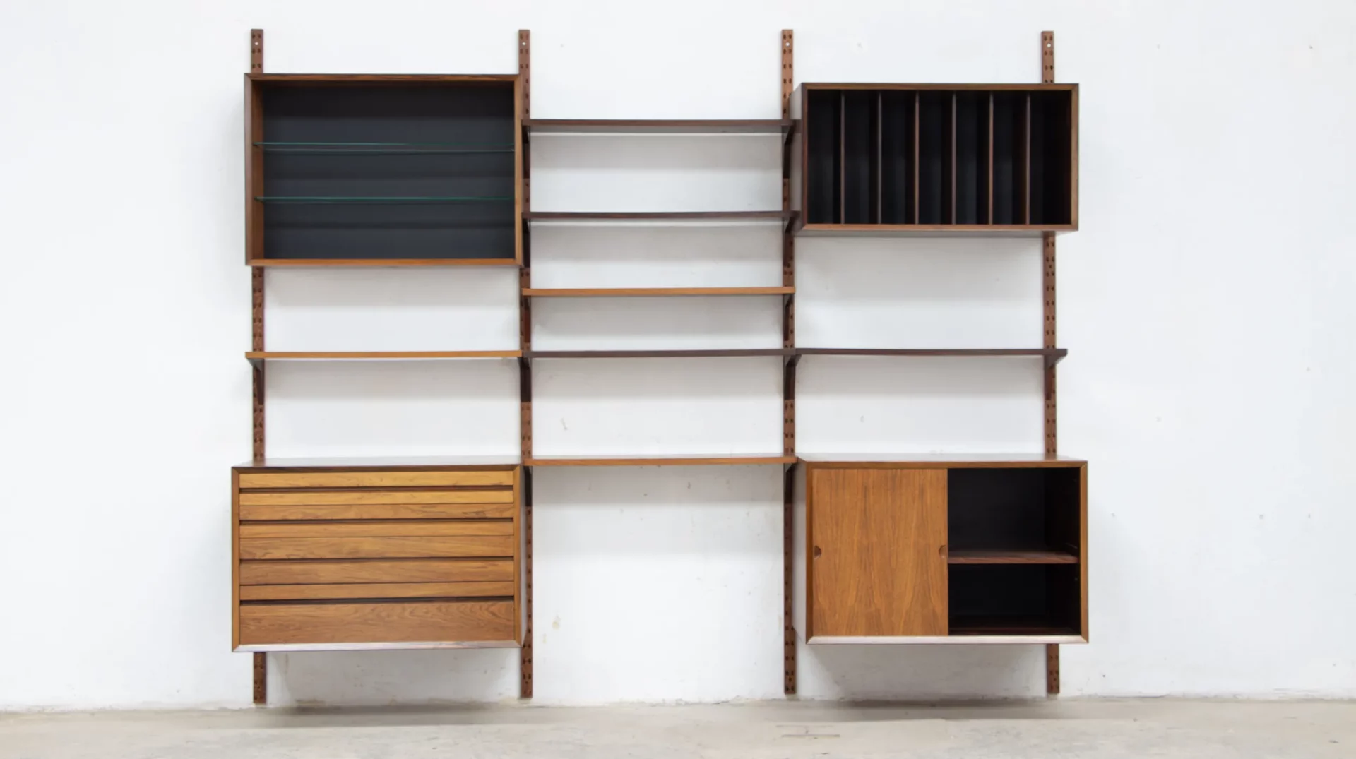 bibliothèque scandinave modulable en palissandre Poul Cadovius