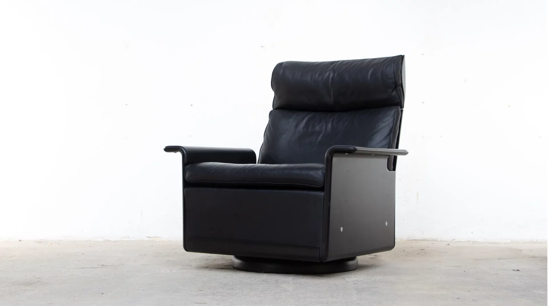 Lounge Chair program 620 Dieter Rams Vitsoe cuir noir swivel