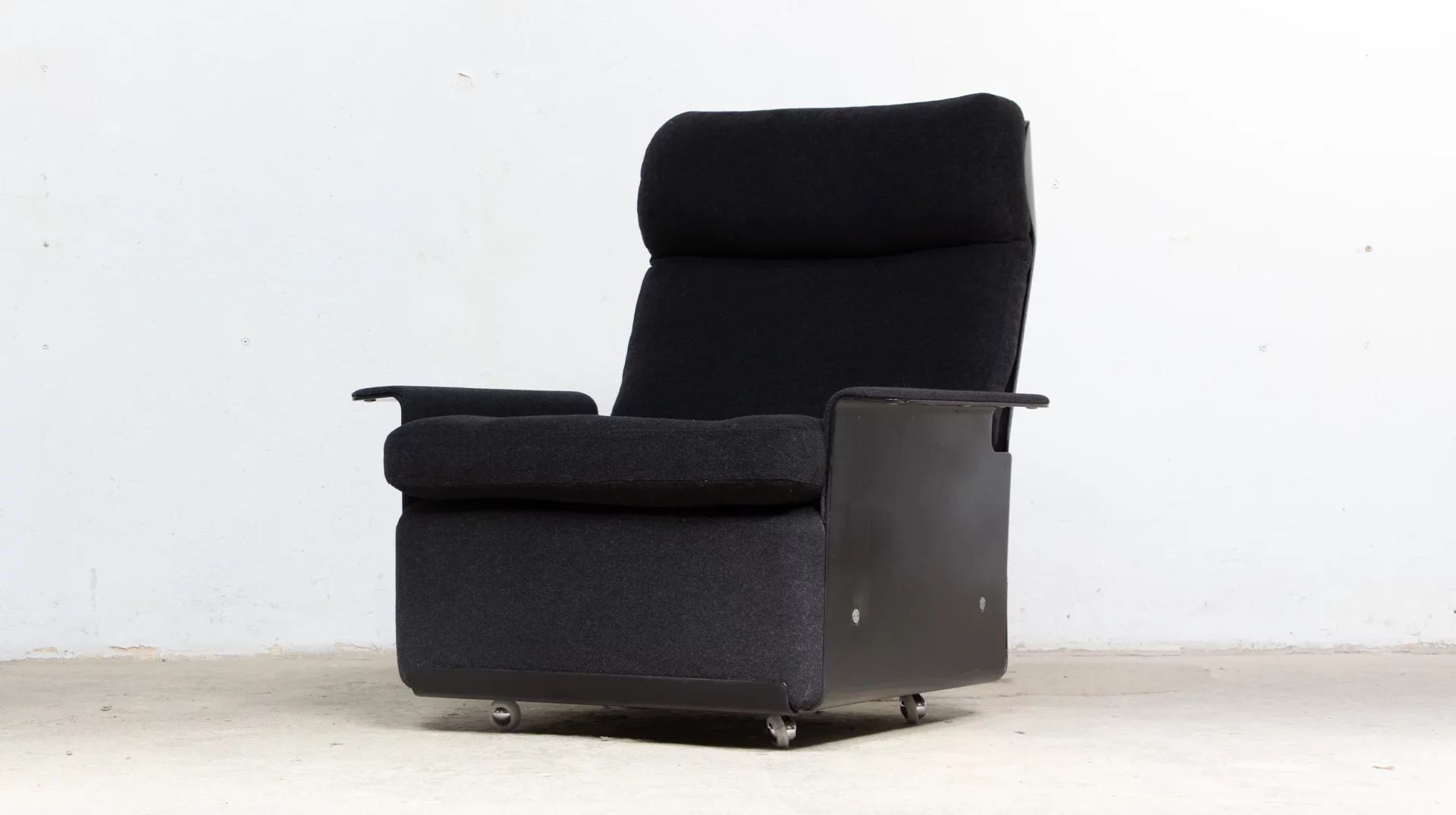 Lounge chair vintage Dieter Rams programme 620, vue de profil