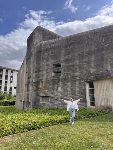 Claude-parent-eglise-bunker-beton-brutalisme-paul-virilio-nevers-architecte-architecture-modernisme-le-corbusier-le-banlay-nievre