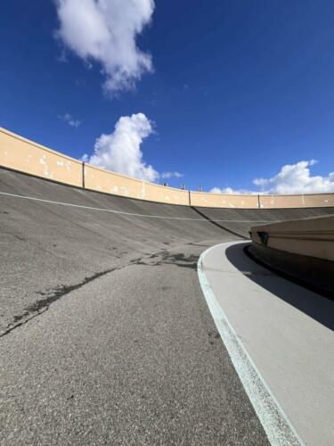 fiat-lingotto-usine-giacomo-matte-trucco-architecture-architecte-modernisme-moderniste-modern-industriel-le-corbusier-beton-olddesign-turin-torino-italia-italie-italy-XX-ème-siècle-circuit-automobile
