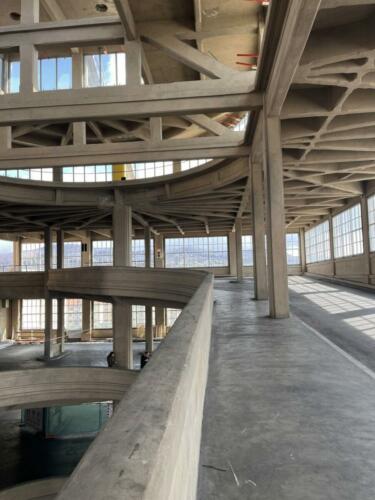 fiat-lingotto-usine-giacomo-matte-trucco-architecture-architecte-modernisme-moderniste-modern-industriel-le-corbusier-beton-olddesign-turin-torino-italia-italie-italy-XX-ème-siècle