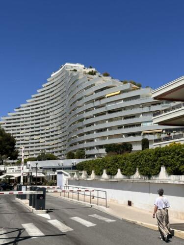 marina-baie-anges-andré-minangoy-architecture-moderniste-villeneuve-loubet