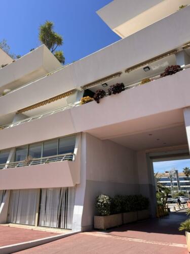 marina-baie-anges-andré-minangoy-architecture-moderniste-villeneuve-loubet