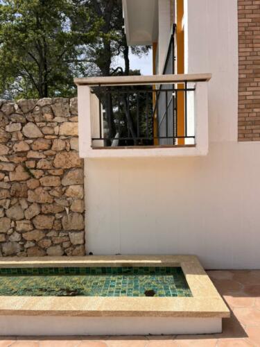 fondation-maeght-Josep-Lluís-Sert-architecture-musée-art-moderne-modern-modernisme-joan-miro-georges-braque-ubac-béton-terre-cuite-architecte-Saint-Paul-de-Vence-olddesign