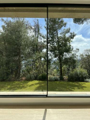 fondation-maeght-Josep-Lluís-Sert-architecture-musée-art-moderne-modern-modernisme-joan-miro-georges-braque-ubac-béton-terre-cuite-architecte-Saint-Paul-de-Vence-olddesign