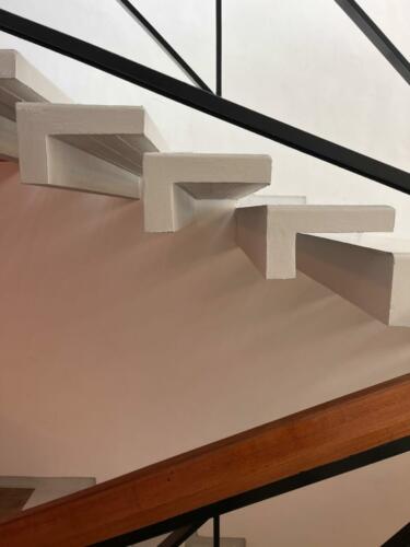 fondation-maeght-Josep-Lluís-Sert-architecture-musée-art-moderne-modern-modernisme-joan-miro-georges-braque-ubac-béton-terre-cuite-architecte-Saint-Paul-de-Vence-olddesign