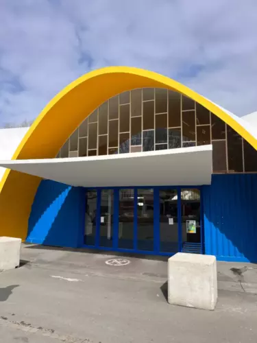 marche-central-royan-entree-facade-vitree