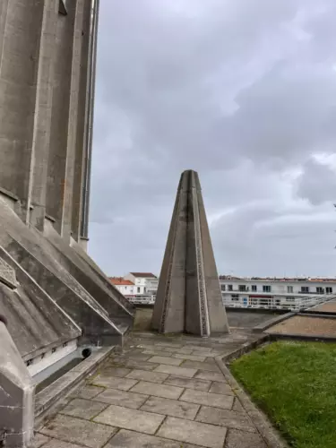 notre-dame-royan-parvis-structure-beton