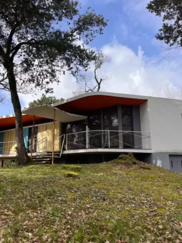 villa-boomerang-royan-facade-arriere-garage